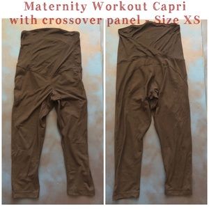 Maternity workout Capri with crossover panel